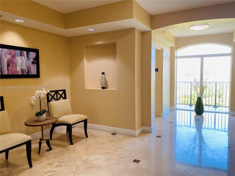 118 Zamora Ave # 409, Coral Gables FL 33134