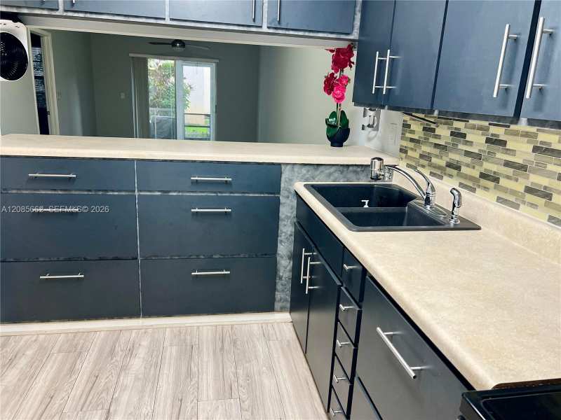7610 Stirling Rd # 103B, Davie FL 33024
