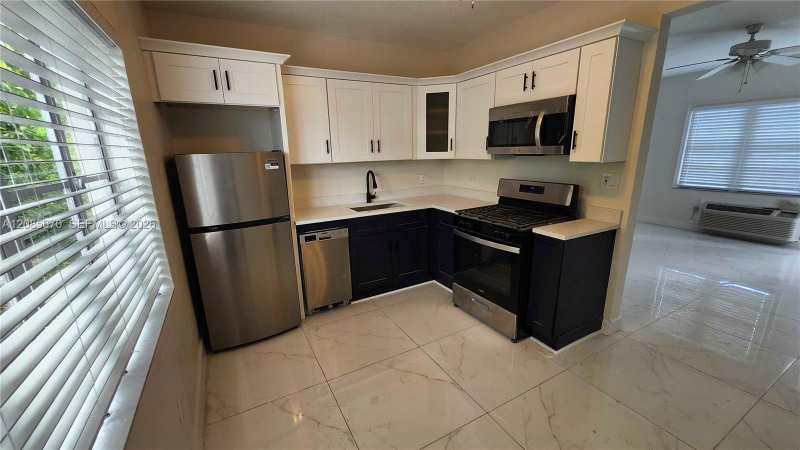 847 81st St # 7, Miami Beach FL 33141