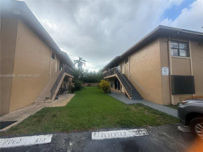 6730 W 26th Ct # 15, Hialeah FL 33016