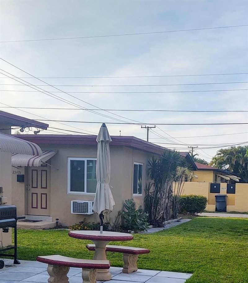 2341 HARDING Street, Hollywood FL 33020