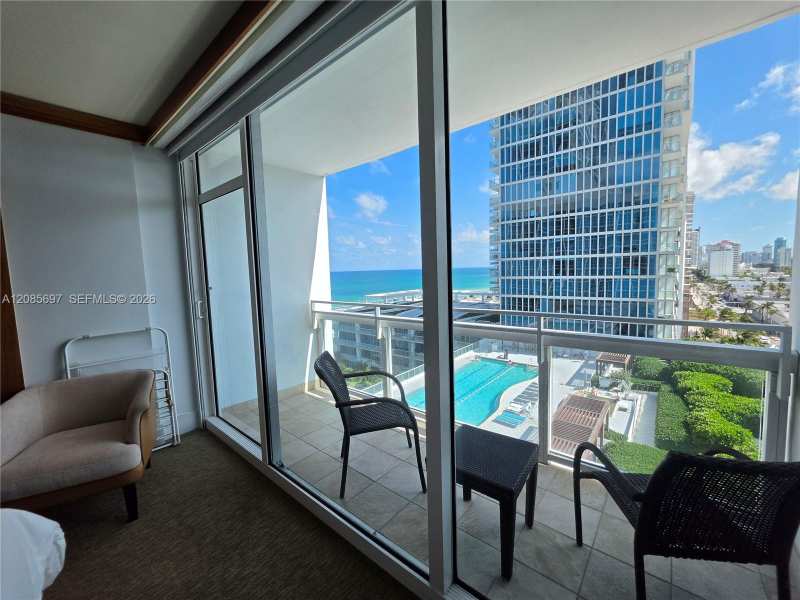 6801 Collins Ave, Miami Beach FL 33141