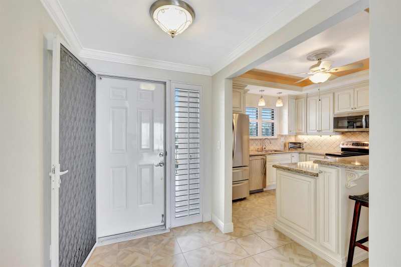 70 CELESTIAL Way # 203, Juno Beach FL 33408