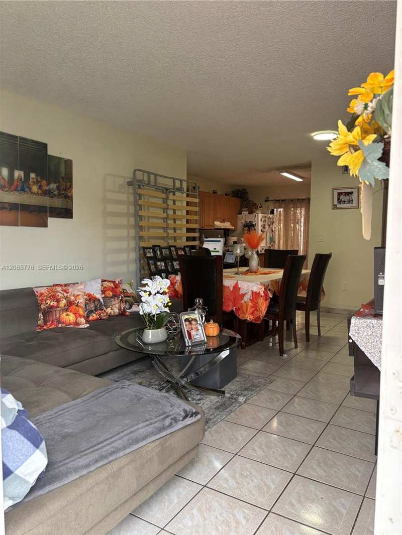 7861 W 29th Way # 101, Hialeah FL 33018