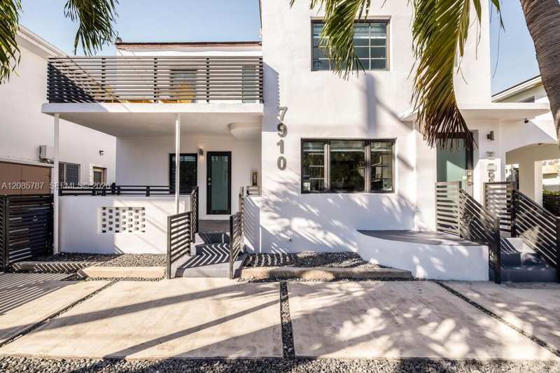 7910 Byron Ave, Miami Beach FL 33141