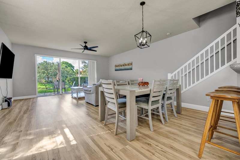 1106 Pinewood Lake Court, FL 33415