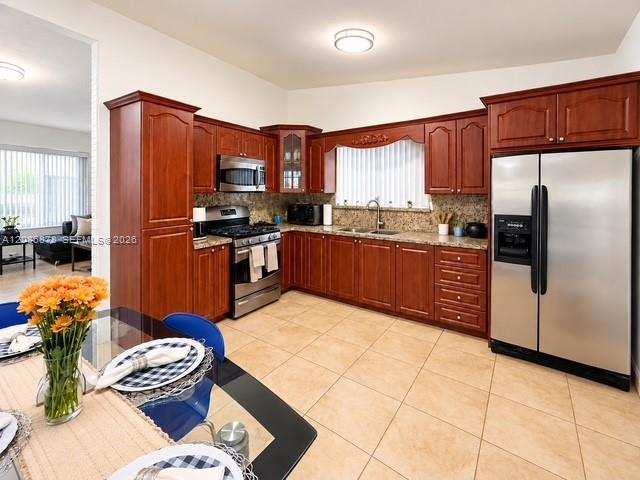 6541 SW 5th St, Pembroke Pines FL 33023
