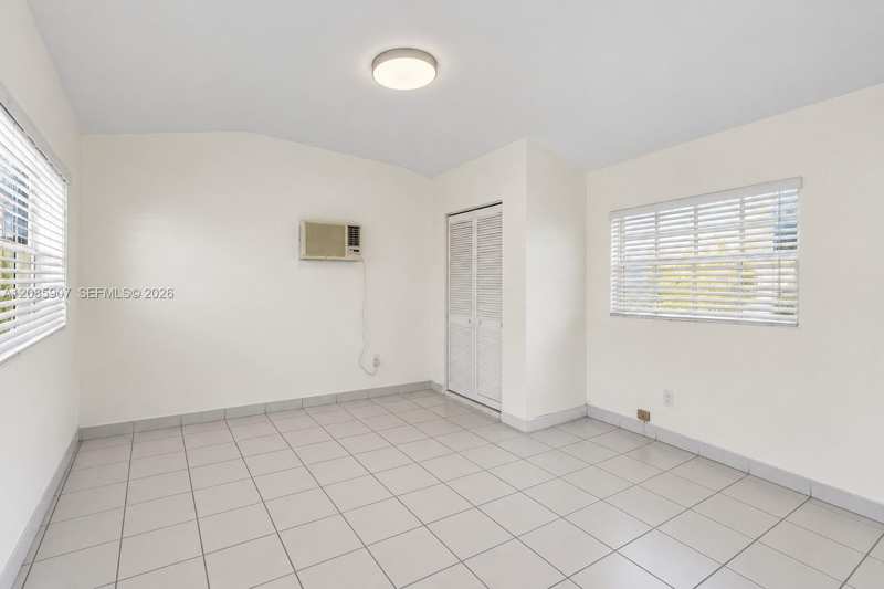 3640 SW 25th St, Miami FL 33133