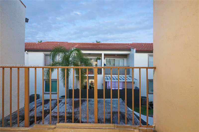 1175 NW 125th Ct # 204, Miami FL 33182