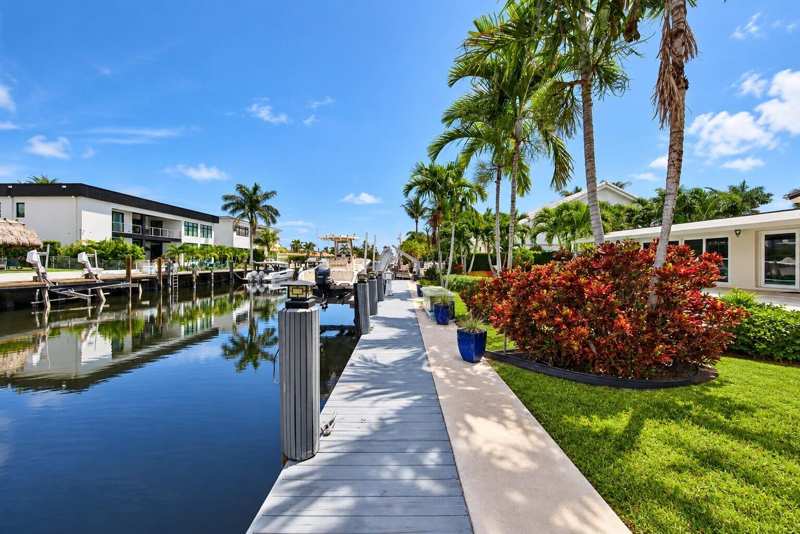 2401 NE 47TH Street, Lighthouse Point FL 33064
