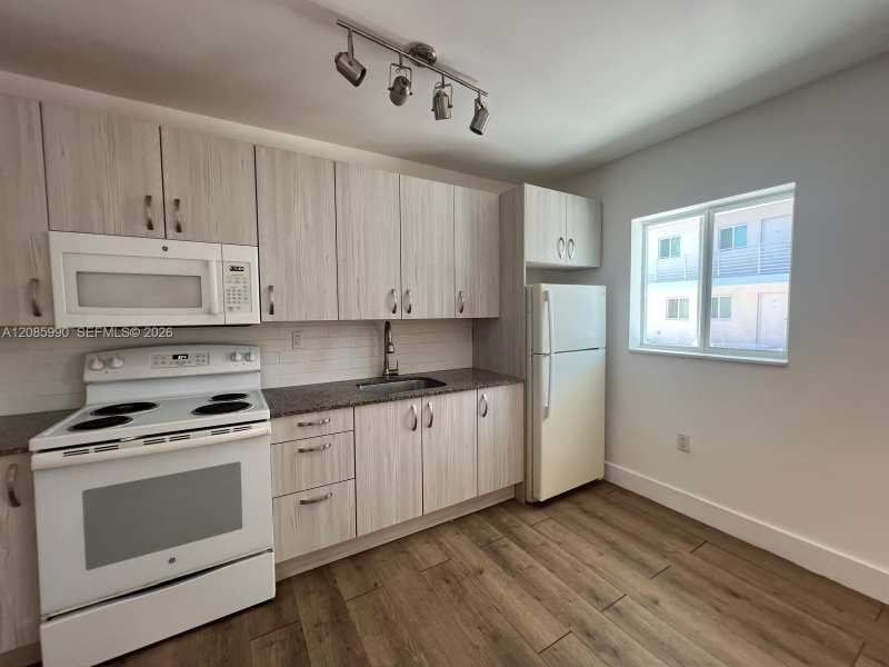 1550 NW 1st Ct # 2, Miami FL 33136
