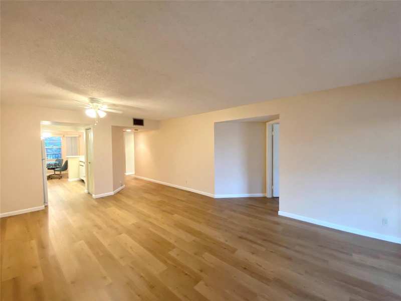 1000 SW 128TH Terrace # 411V, Pembroke Pines FL 33027