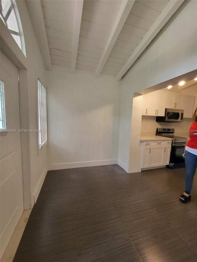 4431 SW 10th St, Miami FL 33134