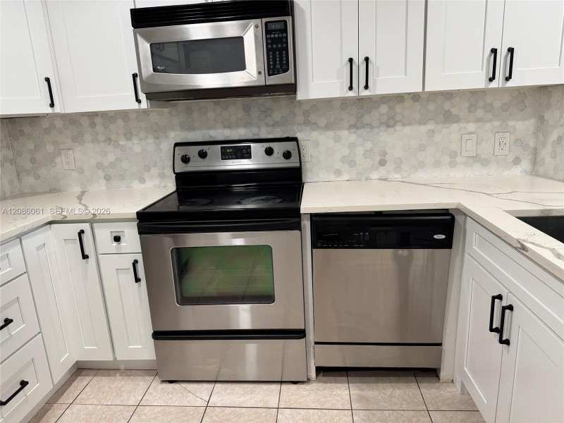 1825 Palm Cove Blvd # 303, Delray Beach FL 33445