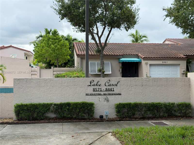 8449 Ardoch Rd # 8449, Miami Lakes FL 33016