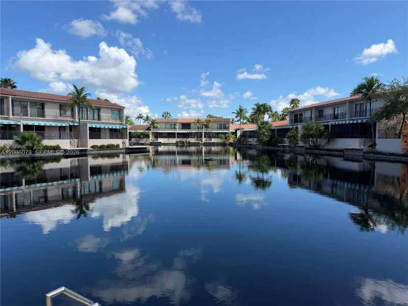 8449 Ardoch Rd # 8449, Miami Lakes FL 33016