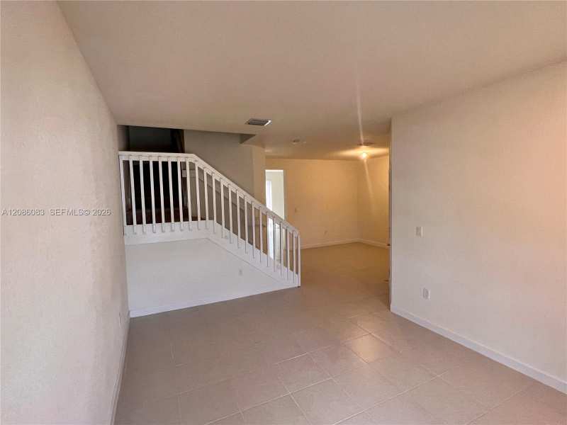 3342 W 112th St, Hialeah FL 33018