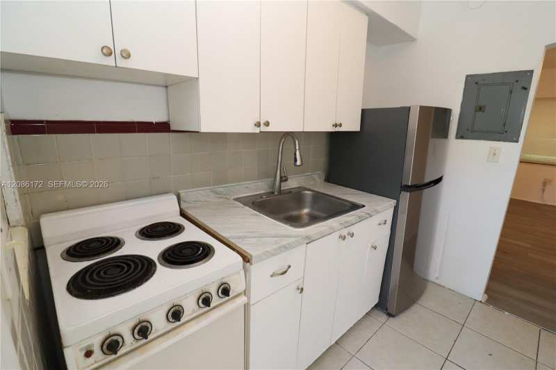 777 NE 85th St # 1, Miami FL 33138