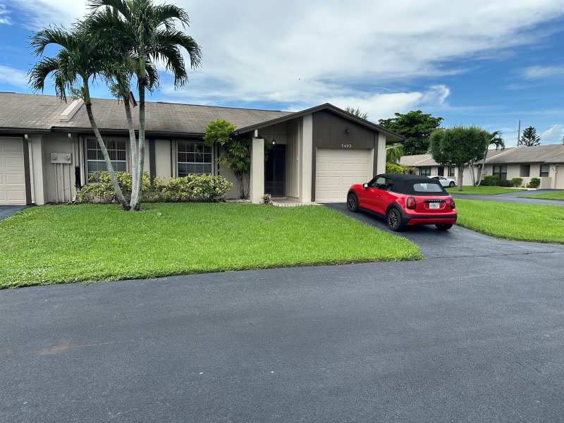 5483 VIBURNUM Circle, Delray Beach FL 33484