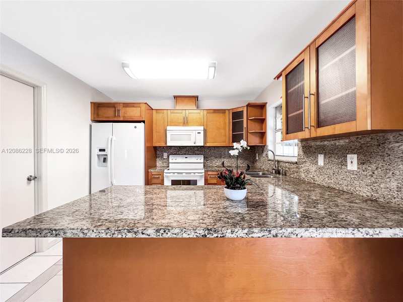 3650 SW 27th St # 3650, Miami FL 33133