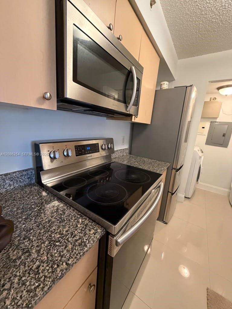 2451 Centergate Dr # 101, Miramar FL 33025
