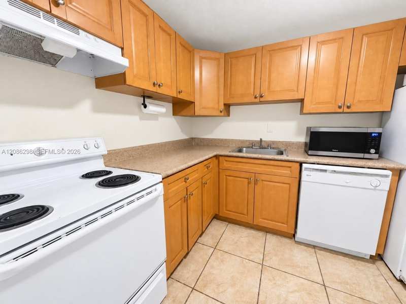 5102 NW 79 # 207, Doral FL 33166