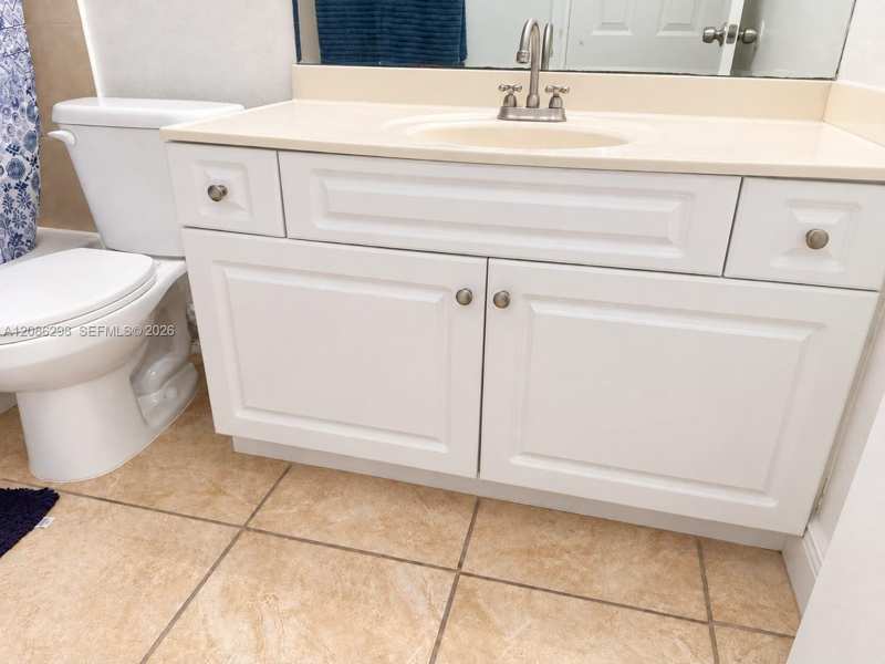 5102 NW 79 # 207, Doral FL 33166