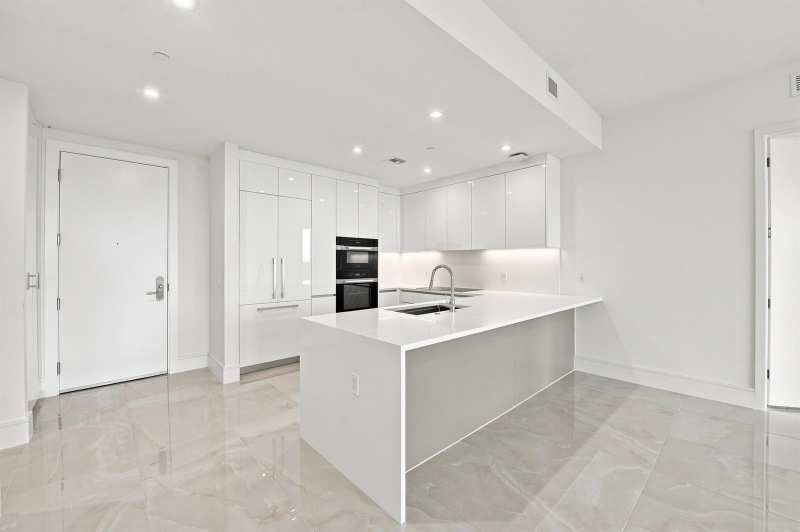 220 Lake Shore Drive # 1517, Lake Park FL 33403