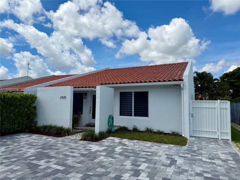 2420 SW 102nd Ave, Miami FL 33165