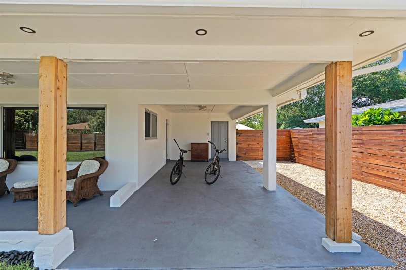918 SE 3RD Avenue, Delray Beach FL 33483