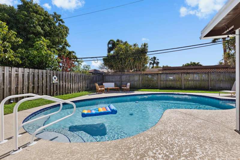 328 Balsam Street, Palm Beach Gardens FL 33410