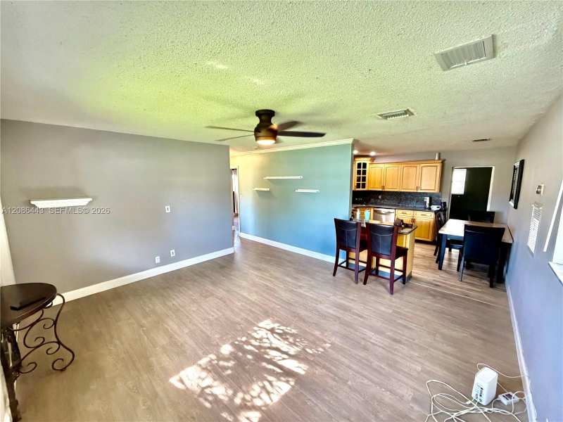 2702 NW 53rd St # 1, Tamarac FL 33309