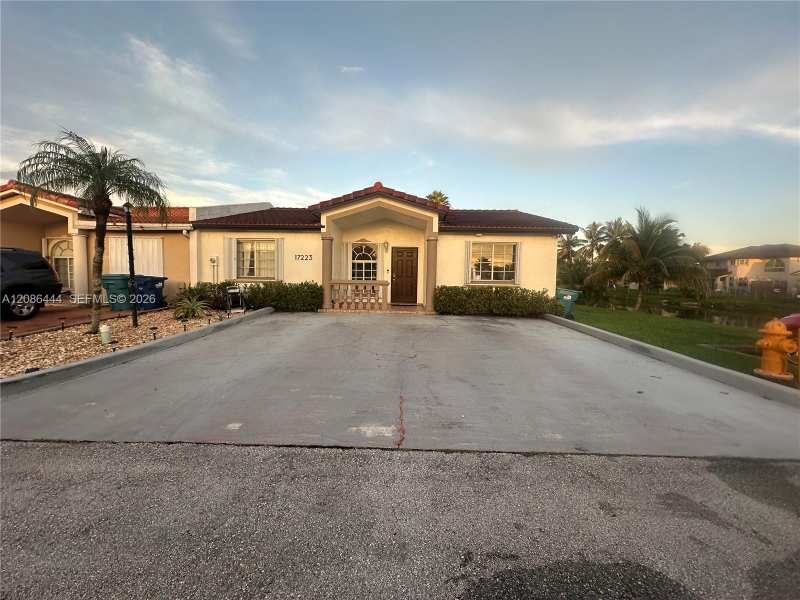 17223 NW 74th Ct, Hialeah FL 33015