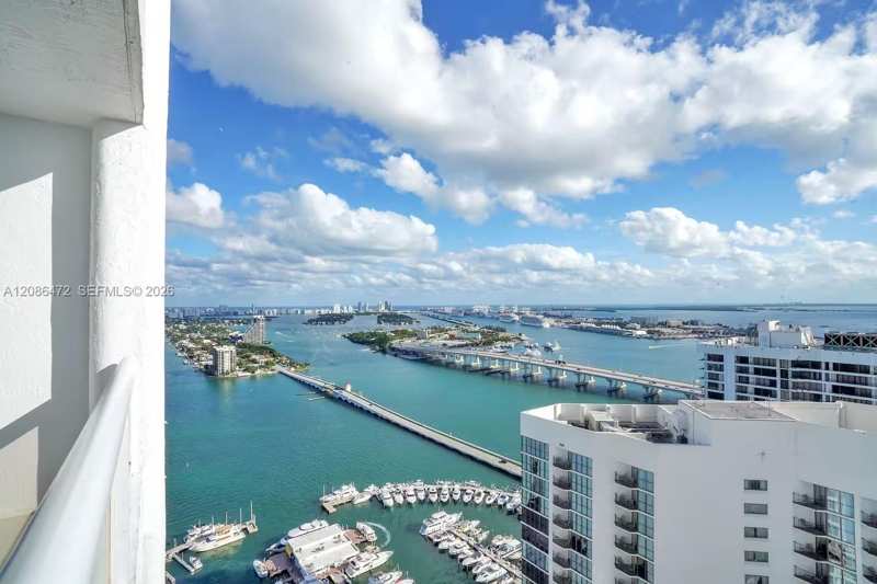 1717 N Bayshore Dr # 4244, Miami FL 33132