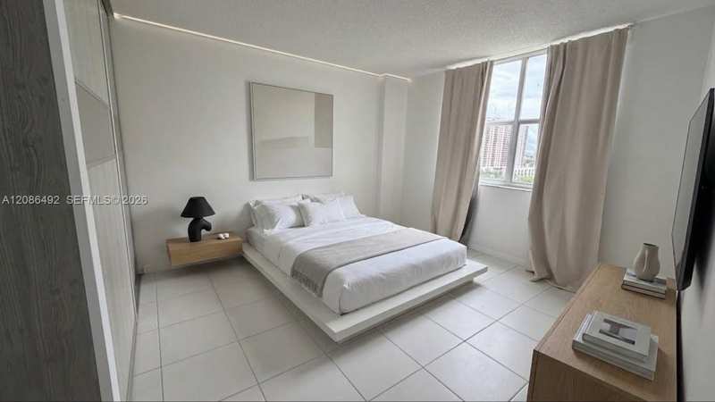 11111 Biscayne Blvd # 9A, Miami FL 33181