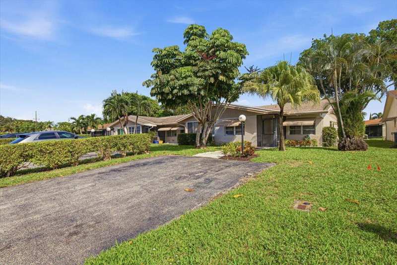 6069 LA PALMA Lane, Delray Beach FL 33484