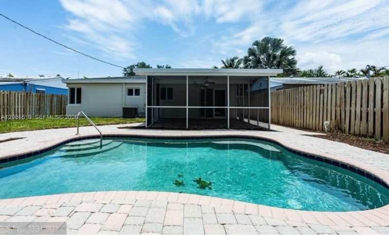 211 NW 51st St, Oakland Park FL 33309