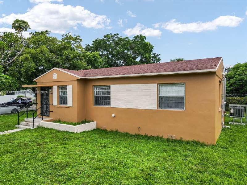 6499 NW 29th Ave, Miami FL 33147