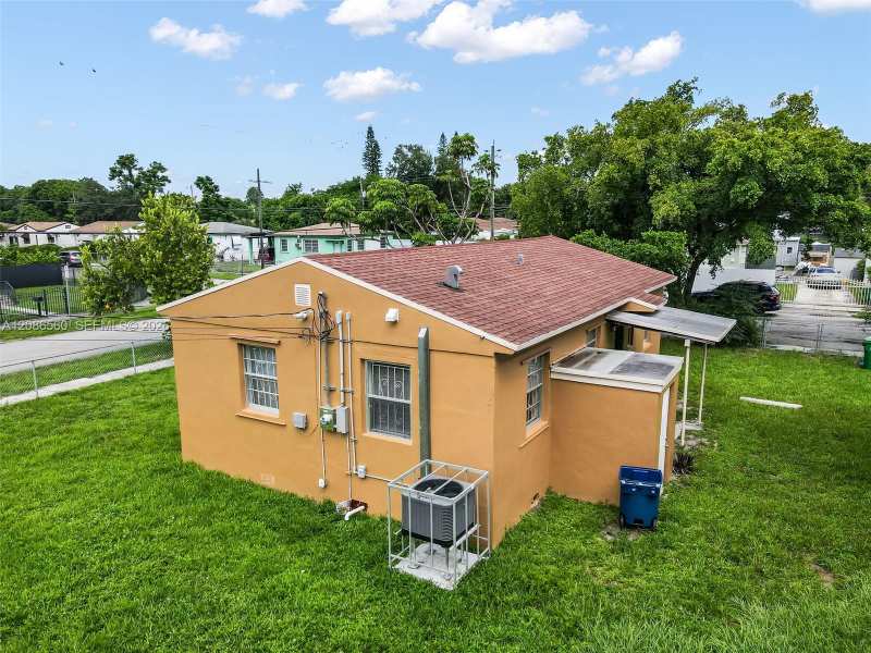 6499 NW 29th Ave, Miami FL 33147