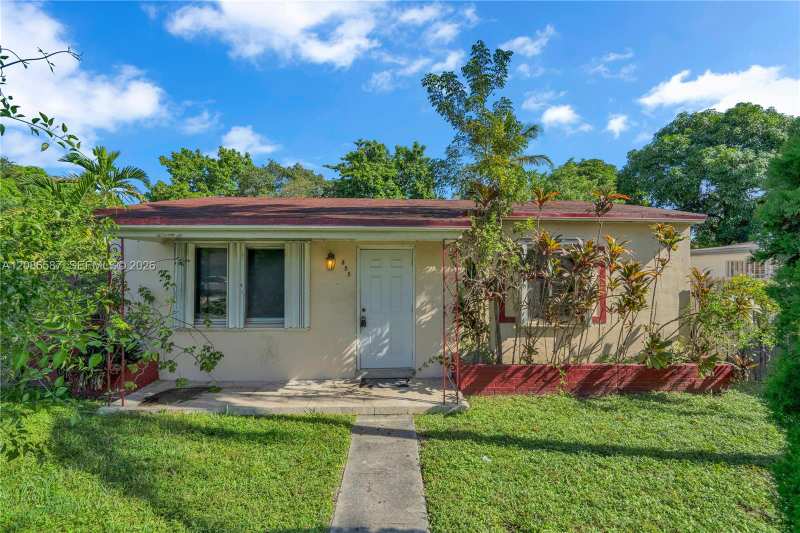 855 NW 130th St, North Miami FL 33168