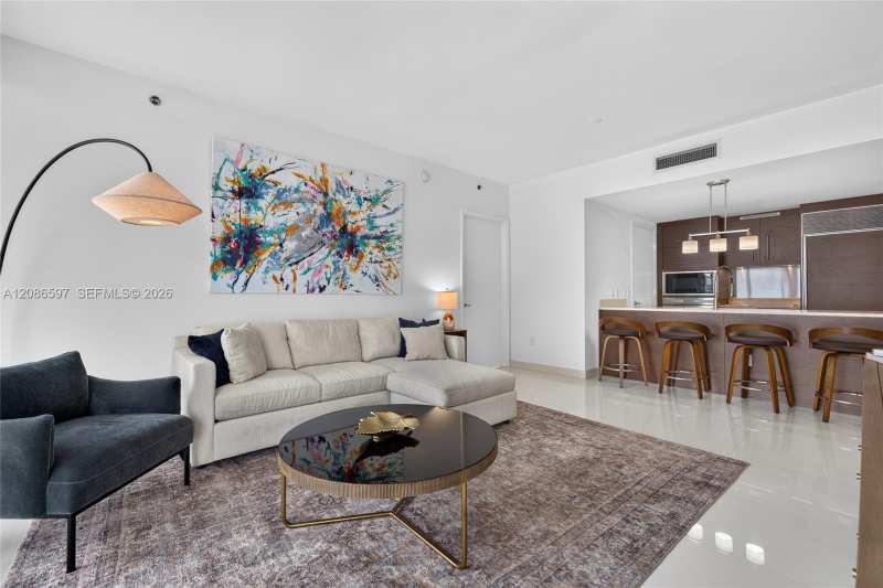 475 Brickell Ave # 4613, Miami FL 33131