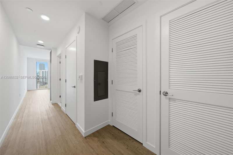 2000 Biscayne Blvd # 2414, Miami FL 33137