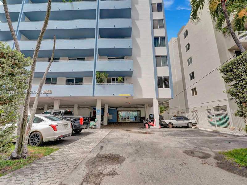 1658 Bay Rd # 303, Miami Beach FL 33139