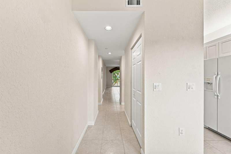 7623 SOUTHAMPTON Terrace # 312, Tamarac FL 33321