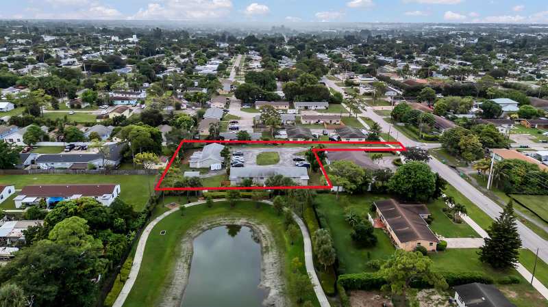3883 Park Lane, Palm Springs FL 33406