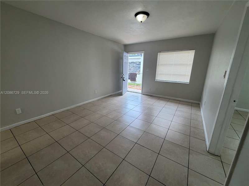 148 NW 14th Way # 1, Dania Beach FL 33004