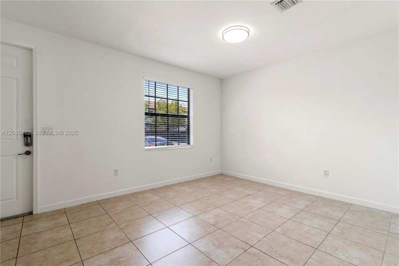 3217 SE 4th St # 3217, Homestead FL 33033