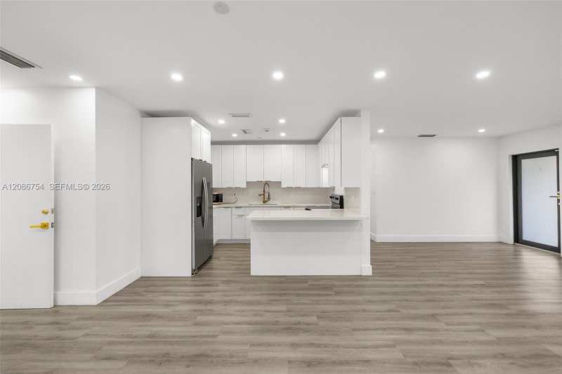 8253 W 14th Ct, Hialeah FL 33014
