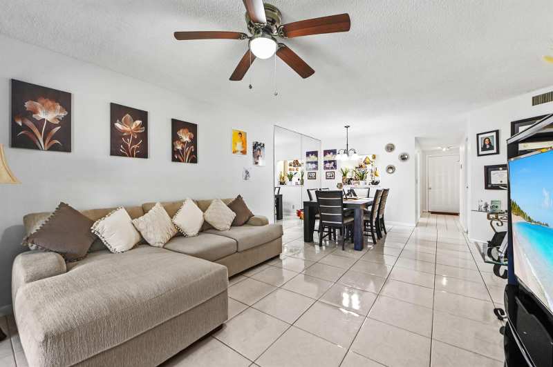 3385 Lucerne Park Drive, FL 33467