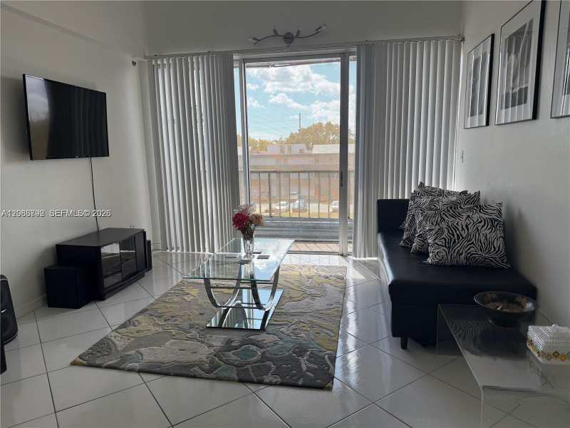 8821 W Flagler St # 411, Miami FL 33174
